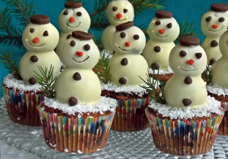 Muffiny Piernikowe z Miodowym Bałwankiem ⛄