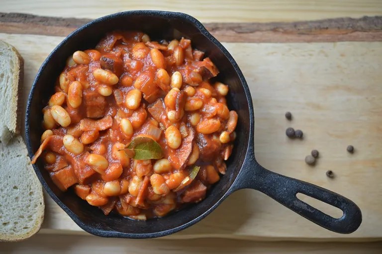 Polish Beans and Sausage (Fasolka Po Bretońsku)