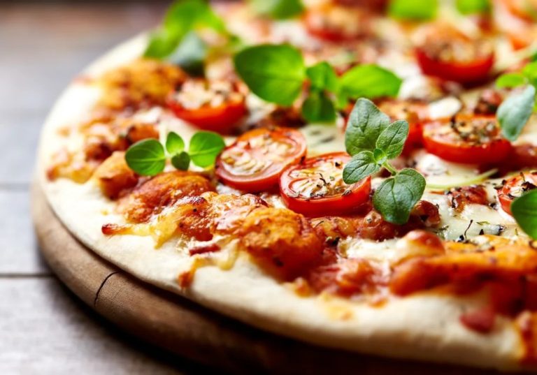 Ekspresowa Pizza - Prosty Przepis na Ciasto Bez Drożdży, Smak Domowej Pizzy